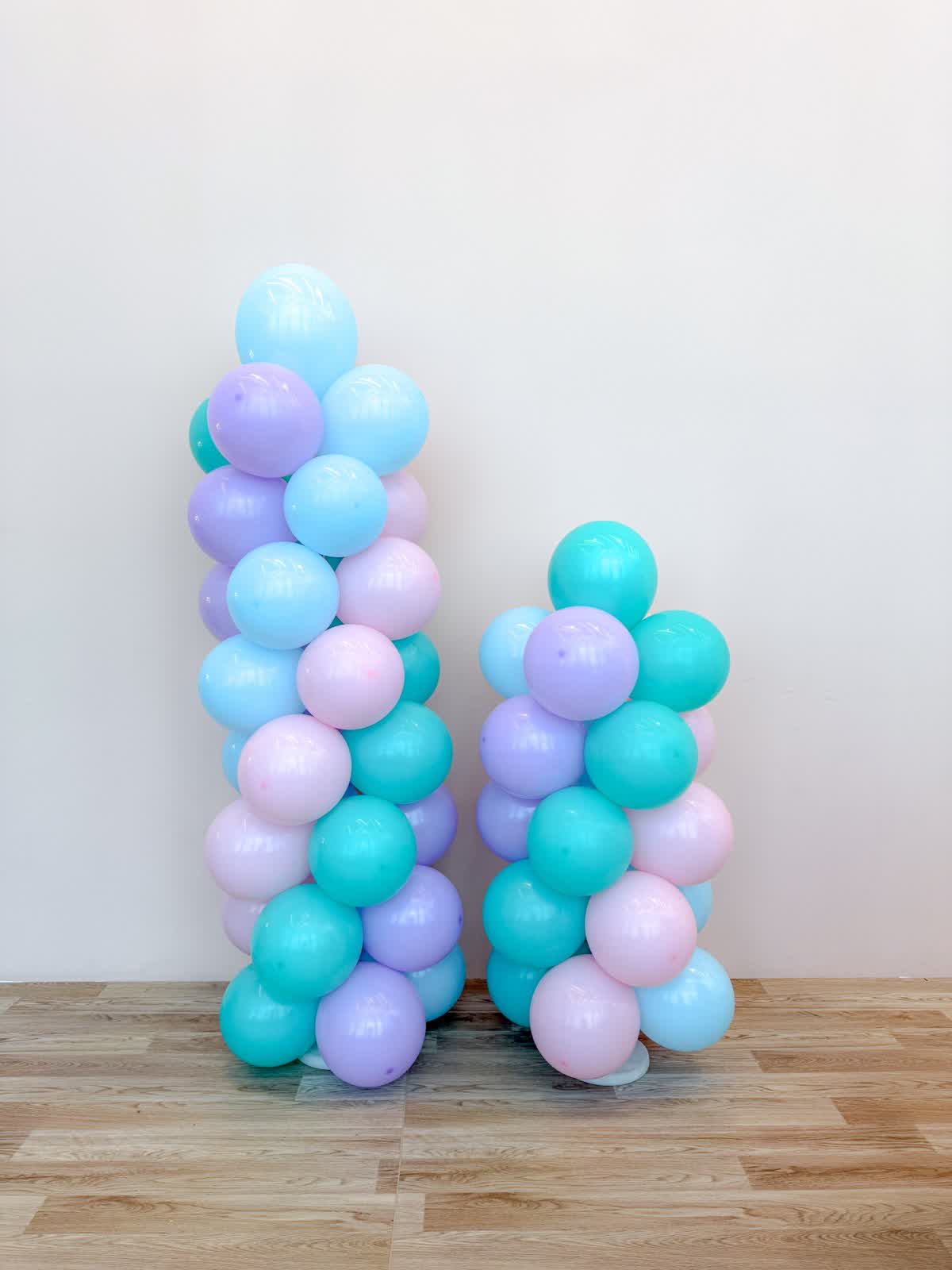 Balloon pillars decoration